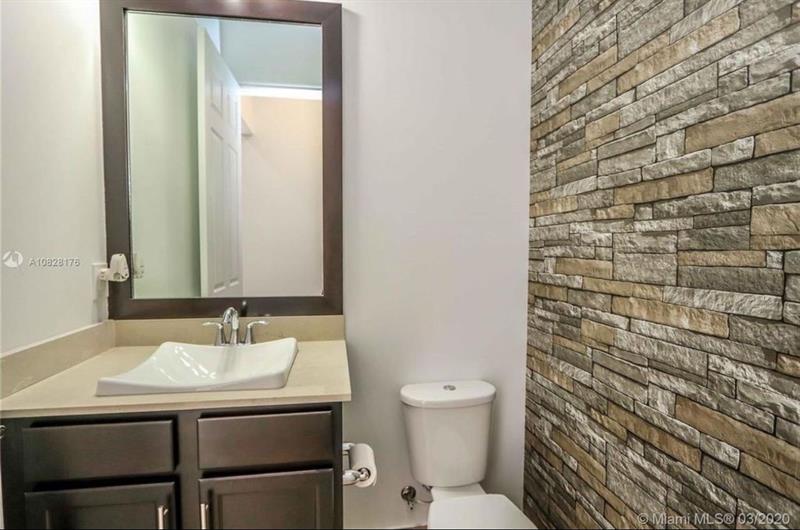 Image 19 of 25 For 8362 39th Ct