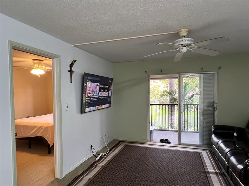 Image 20 of 29 For 2601 14th Street Cswy  222