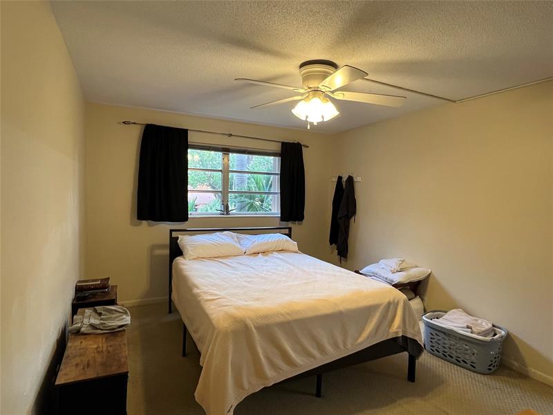 Image 24 of 29 For 2601 14th Street Cswy  222