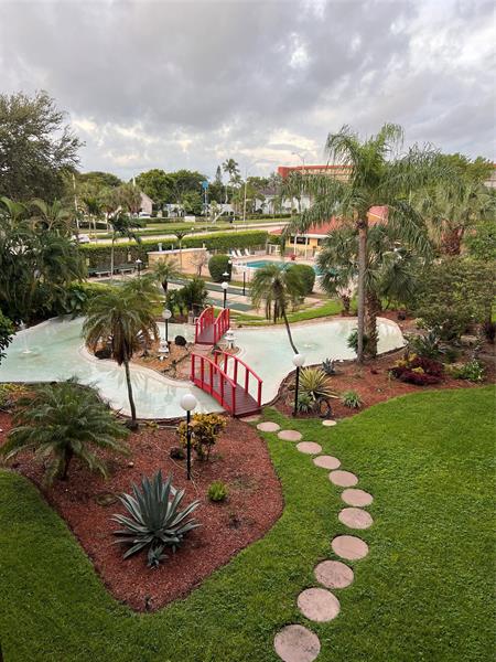 Image 6 of 29 For 2601 14th Street Cswy  222