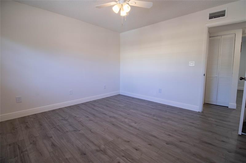 Image 14 of 19 For 1507 Argyle Drive  206