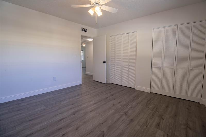 Image 15 of 19 For 1507 Argyle Drive  206