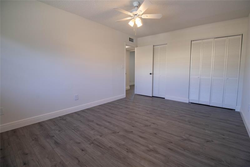 Image 17 of 19 For 1507 Argyle Drive  206