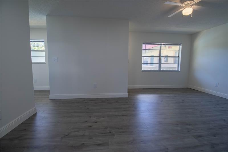 Image 18 of 19 For 1507 Argyle Drive  206