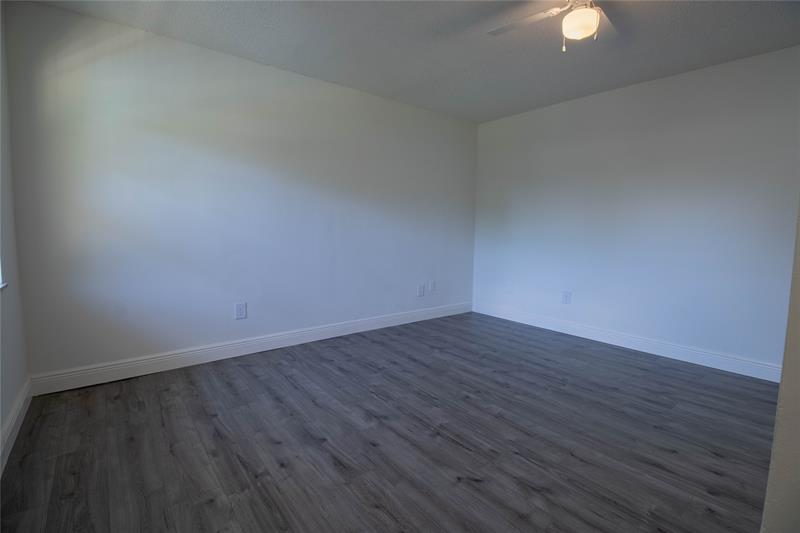 Image 3 of 19 For 1507 Argyle Drive  206