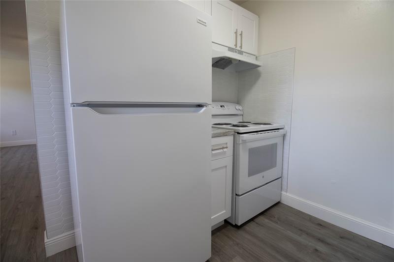 Image 8 of 19 For 1507 Argyle Drive  206