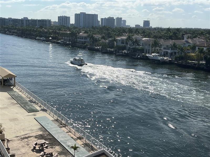 Image 17 of 20 For 1400 Ocean Dr  303