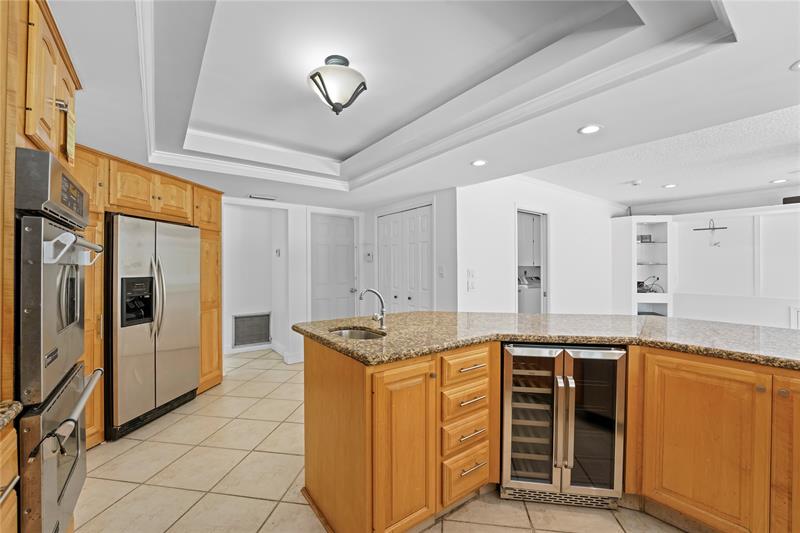 Image 16 of 63 For 1120 Tropical Way