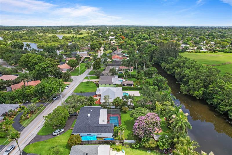 Image 58 of 63 For 1120 Tropical Way