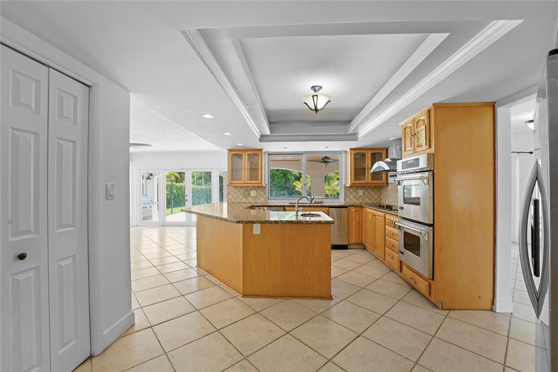 Image 9 of 63 For 1120 Tropical Way