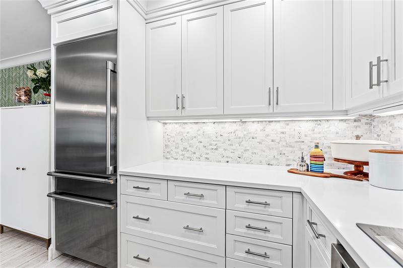 Image 14 of 42 For 301 Venetian Drive 16