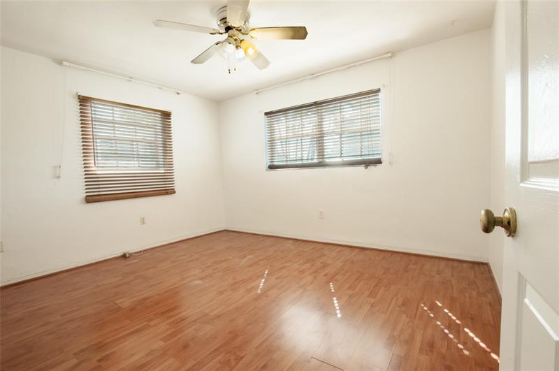 Image 14 of 37 For 7813 Biltmore Blvd