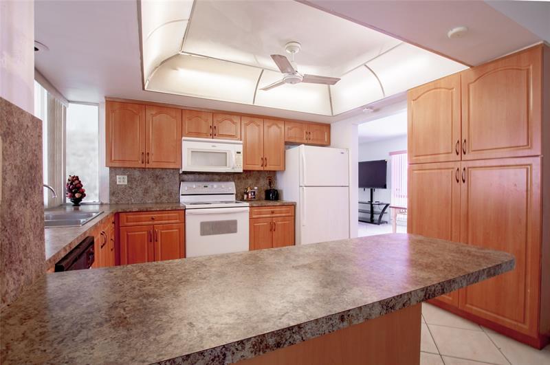 Image 27 of 37 For 7813 Biltmore Blvd