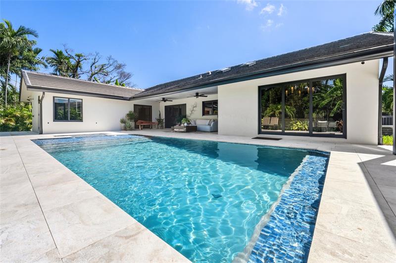 Image 17 of 72 For 1621 Seabreeze Blvd