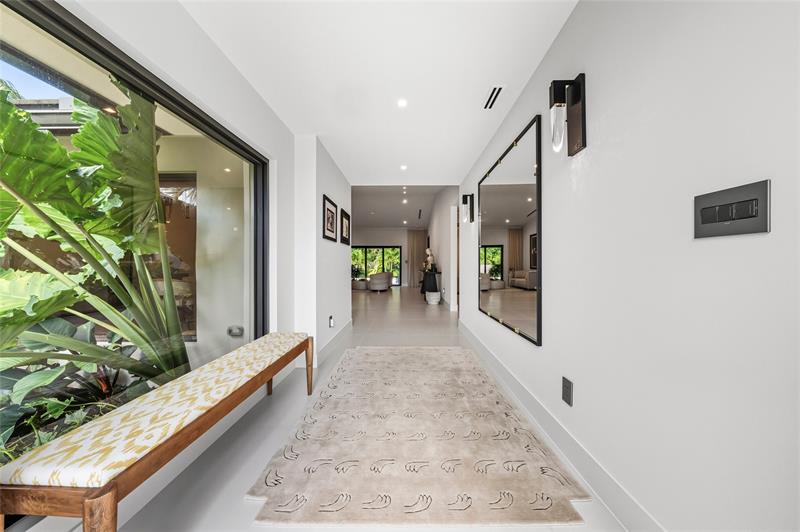 Image 20 of 72 For 1621 Seabreeze Blvd