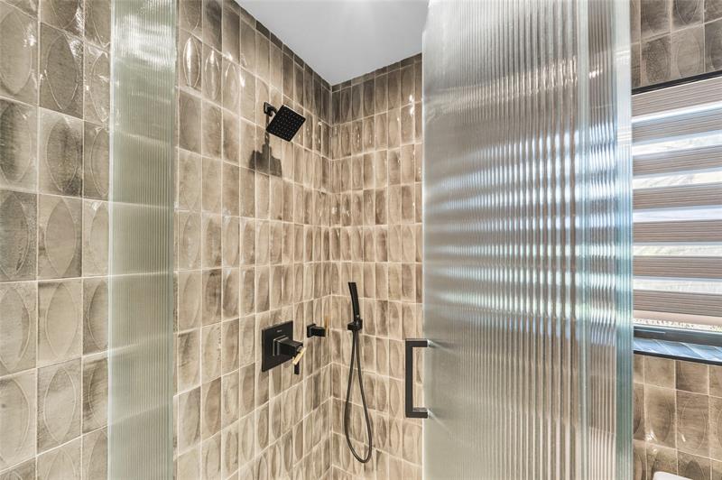 Image 34 of 72 For 1621 Seabreeze Blvd