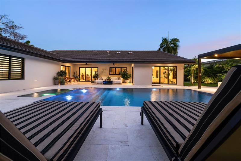 Image 40 of 72 For 1621 Seabreeze Blvd