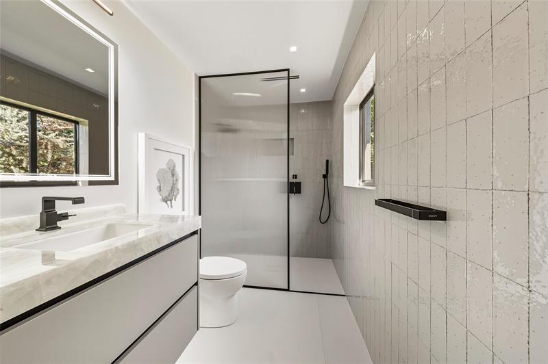 Image 44 of 72 For 1621 Seabreeze Blvd