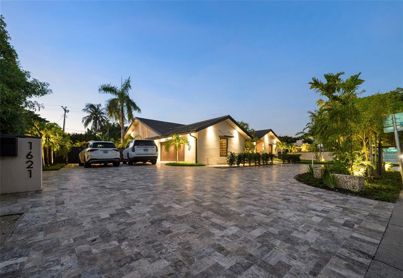 Image 47 of 72 For 1621 Seabreeze Blvd