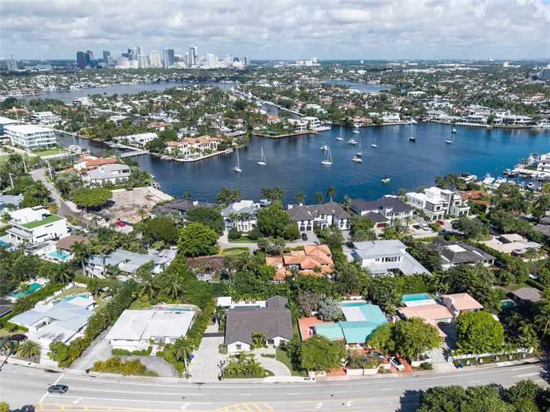 Image 49 of 72 For 1621 Seabreeze Blvd