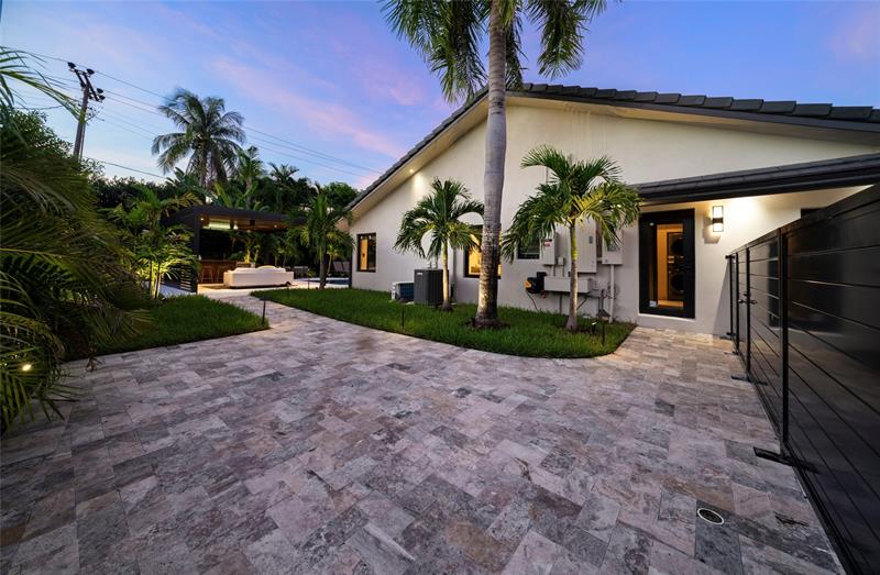 Image 54 of 72 For 1621 Seabreeze Blvd