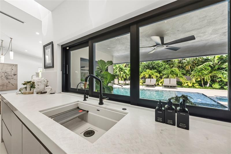 Image 56 of 72 For 1621 Seabreeze Blvd