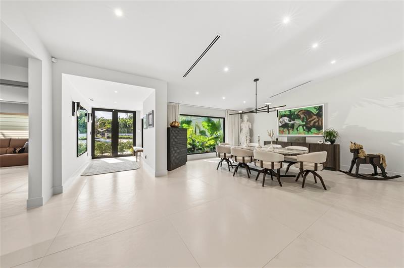 Image 7 of 72 For 1621 Seabreeze Blvd