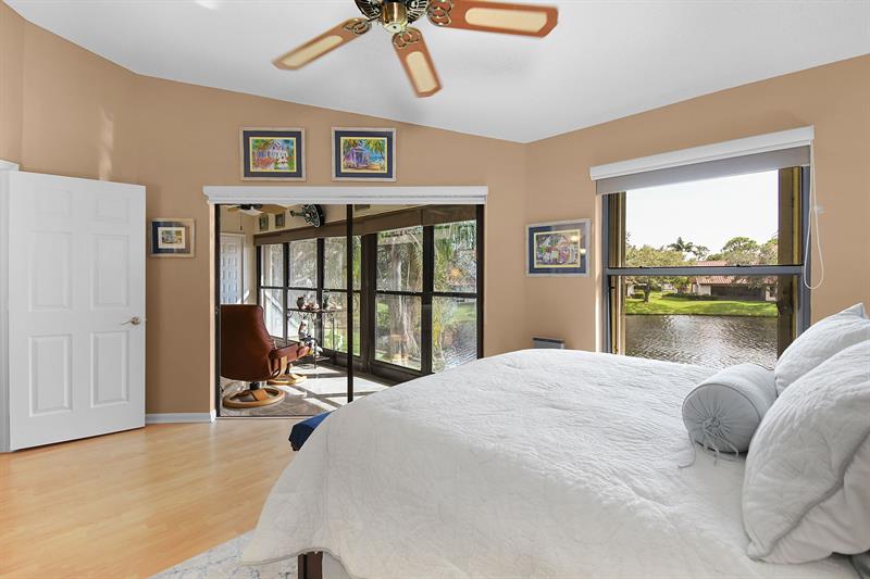 Image 25 of 64 For 6040 Martinique Dr  201