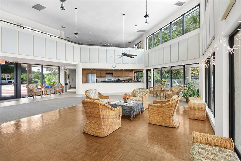 Image 47 of 64 For 6040 Martinique Dr  201