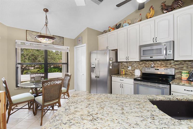 Image 6 of 64 For 6040 Martinique Dr  201