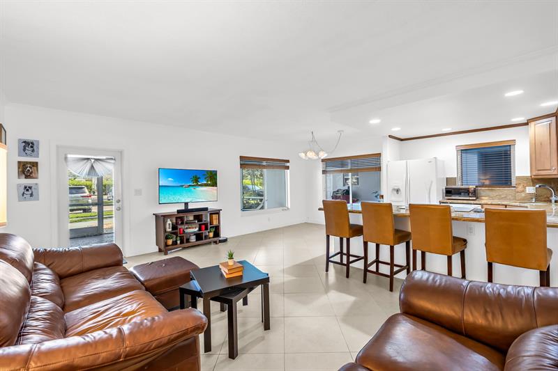 Image 10 of 30 For 2835 28th Ave  3