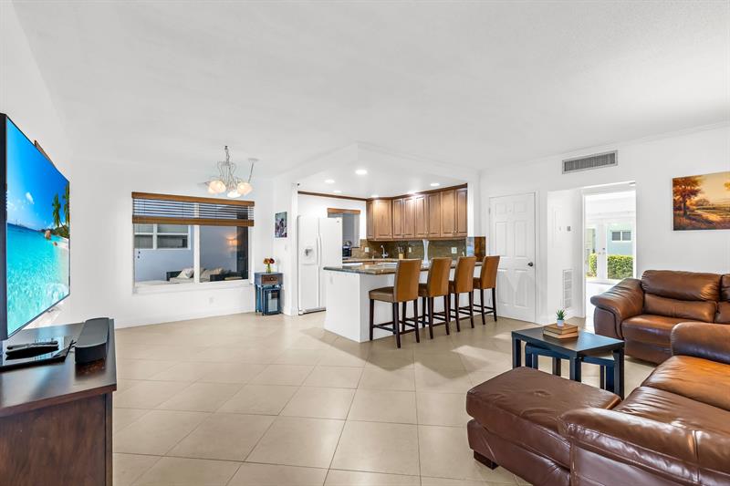 Image 12 of 30 For 2835 28th Ave  3