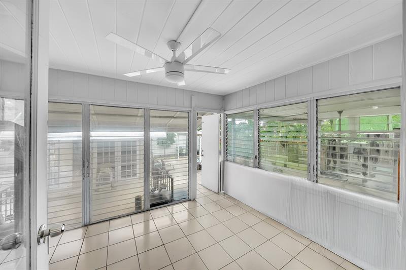 Image 20 of 29 For 726 A St  