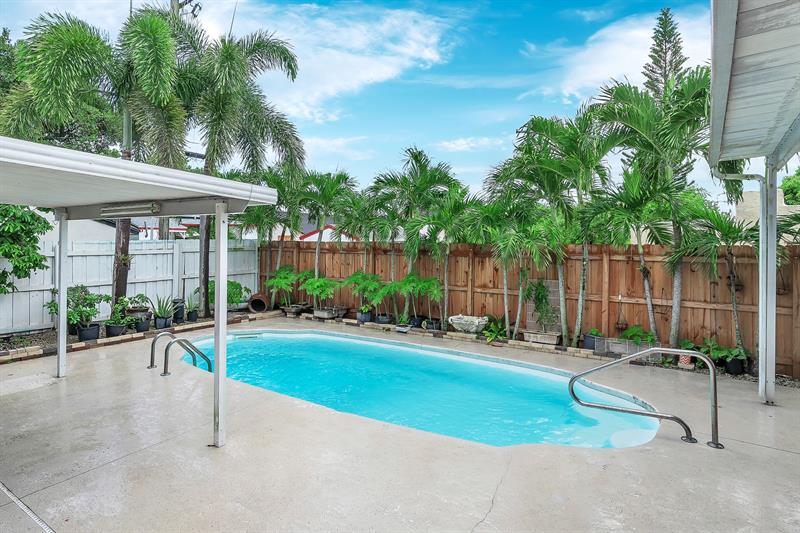 Image 21 of 29 For 726 A St  