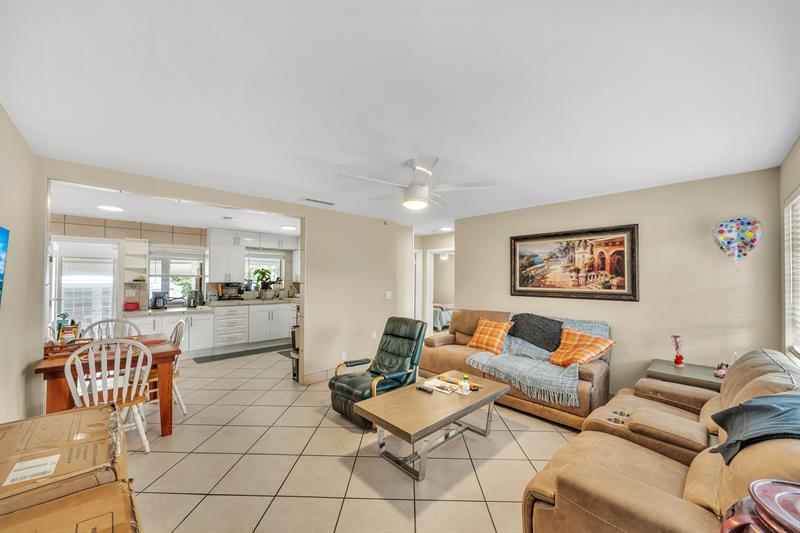 Image 4 of 29 For 726 A St  