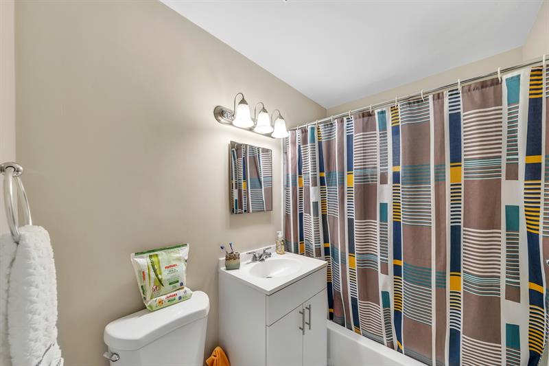 Image 9 of 29 For 726 A St  