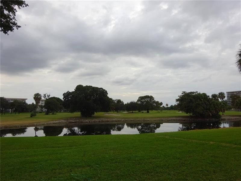 Image 7 of 7 For 565 Oaks Ln  103