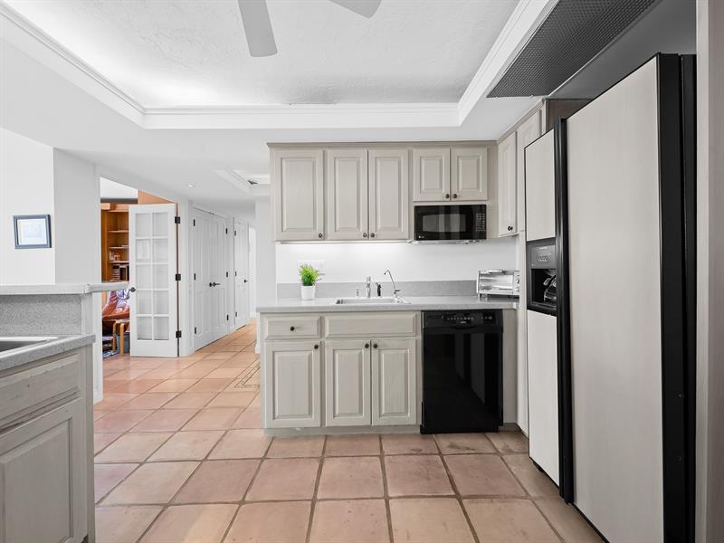 Image 14 of 37 For 3400 Galt Ocean Dr  1202s