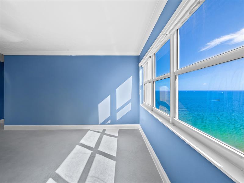 Image 17 of 37 For 3400 Galt Ocean Dr  1202s