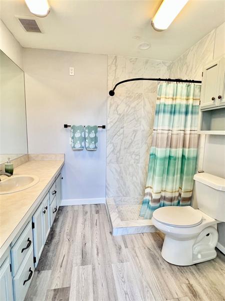 Image 15 of 38 For 10571 Sunset Strip