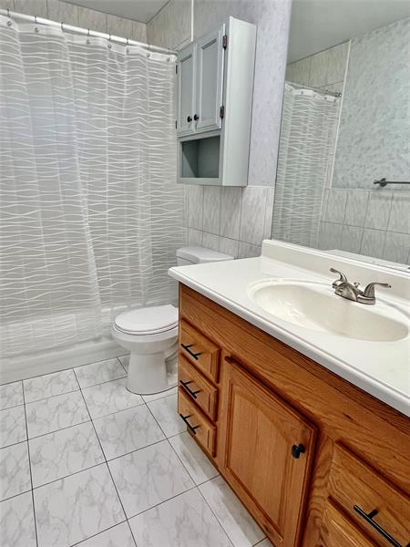 Image 18 of 38 For 10571 Sunset Strip