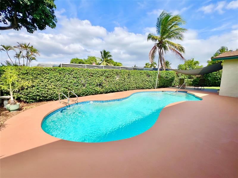 Image 22 of 38 For 10571 Sunset Strip