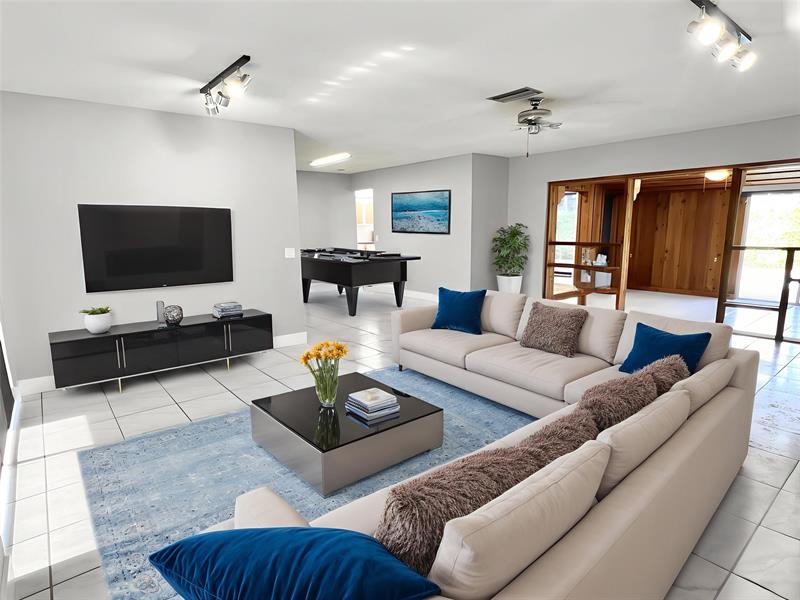 Image 4 of 38 For 10571 Sunset Strip