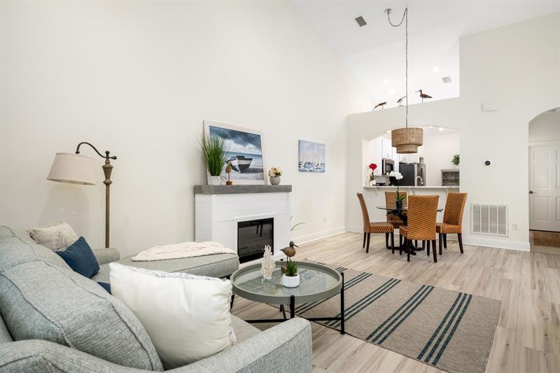 Image 13 of 36 For 1639 Baseline Ln