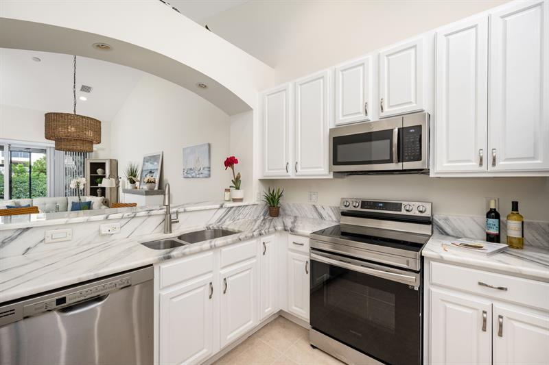 Image 17 of 36 For 1639 Baseline Ln