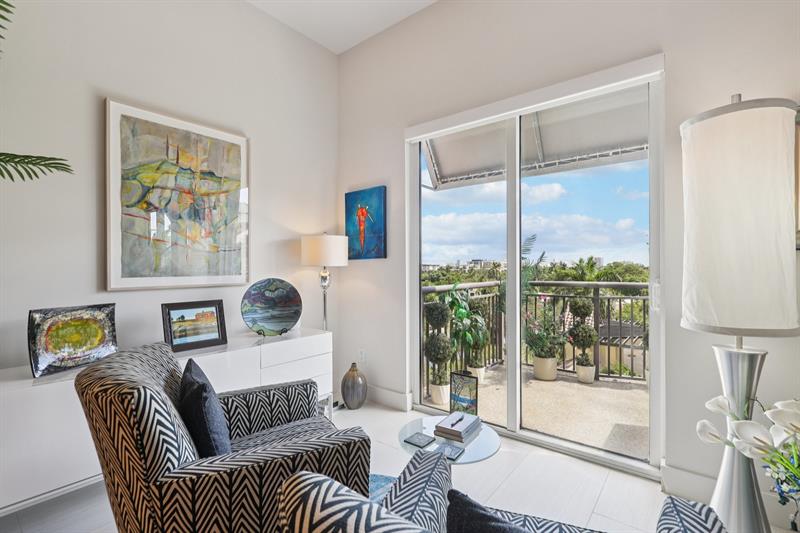 Image 11 of 38 For 2633 14th Av  501