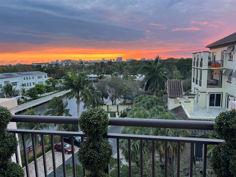 Image 22 of 38 For 2633 14th Av  501