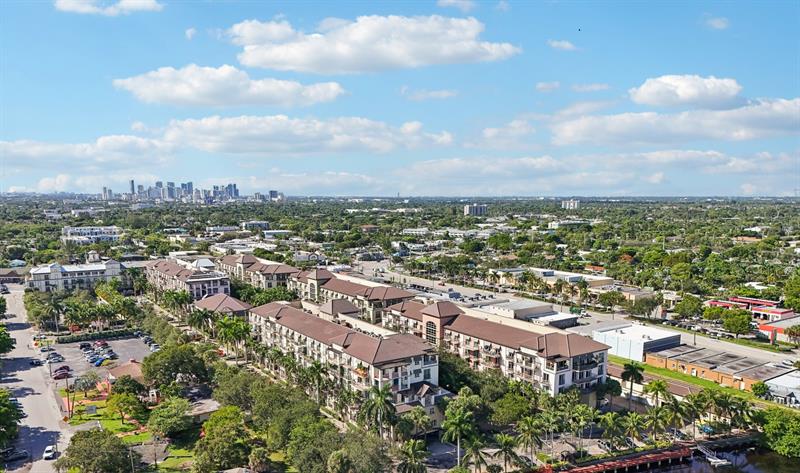 Image 24 of 38 For 2633 14th Av  501