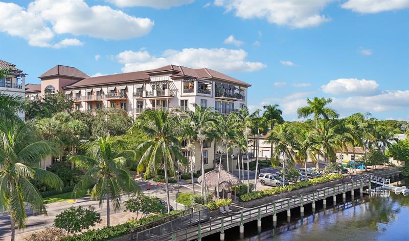 Image 27 of 38 For 2633 14th Av  501