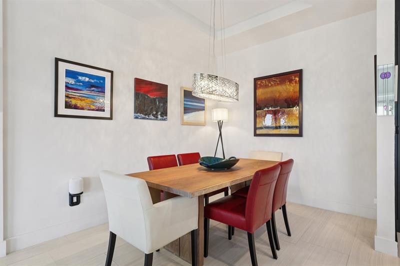 Image 4 of 38 For 2633 14th Av  501